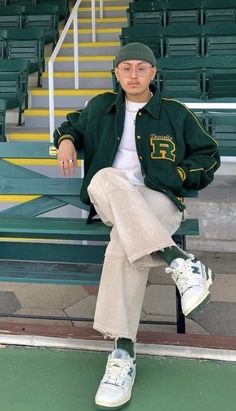 Fall Men Aesthetic, Nb 550 Outfit Men, Green Streetwear Outfit, Fashion Aesthetic Outfits, Spiritual Fashion, Men Fashion Casual Outfits