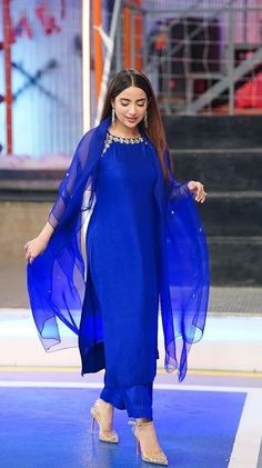 Blue Pakistani Suit, Simple Elegant Dresses, Saboor Aly, Glamour Clothing, Bride Suit, Bridal Sari, Pakistani Party Wear