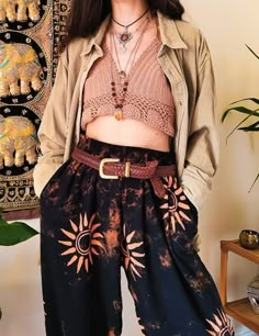 Wide Legged Pants, شال كروشيه, 70s Inspired Fashion, Stil Boho, Indie Outfits