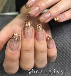 Bronze Glitter Nails, Nails For Rose Gold Dress, Bridal Nails Gold, Bridal Nail Extension Designs, Gold Gradient Nails, Gel Extension Nails Ideas, Brown Sparkle Nails, Gold Shimmer Nails, Glitter Nails Gold