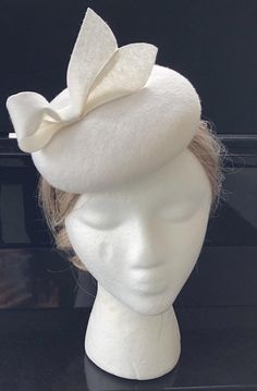 WHITE 100% Merino Wool Fascinator Hat white Bow hat pillbox | Etsy Large Drop Earrings, Pink Fascinator, Bridal Fascinator, Fascinator Hat, Pillbox Hat, Fancy Hats, Fascinator Hats, Pill Boxes, White Bow