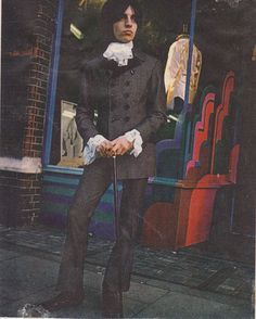 Alan Holston outside Dandie Fashions, 161 Kings Road, 1967. Dandie Fashions, Dandy Fashion, Fashion 1960s, Sixties Fashion, Vintage Mens Fashion, Mod Fashion