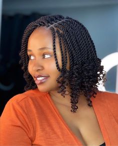 Short Braid Twists, One Sided Hairstyles, Marley Braid Hairstyles, Marley Twist Hairstyles Medium, Marley Twist Hairstyles Short, African Twist Hairstyles, Marley Braids Hairstyles, Natural Twists For Black Women, Side Part Twist