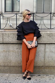 Street Mode, Orange Pants, Looks Street Style, Business Outfit, Inspired Outfits, 가을 패션, Fashion Mode, Street Chic, Mode Inspiration