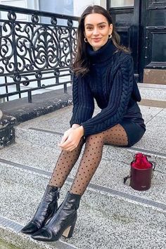 Chunky Heel Ankle Boots Outfit, Heel Ankle Boots Outfit, Heeled Ankle Boots Outfit, Outfit With Turtleneck, Short Boots Outfit, Chunky Heels Outfit, Black Ankle Boots Outfit, Sock Boots Outfit