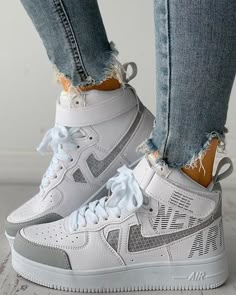 Kasut Nike, Trendy Shoes Sneakers, Dr Shoes, Basket Style, Nike Shoes Girls, Nike Air Shoes