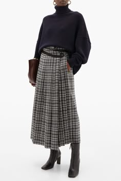 Tweed Skirt Outfit Winter, Checked Skirt Outfit, Tartan Skirt Outfit, Tweed Skirt Outfit, Tweed Midi Skirt, Tweed Outfit, Check Skirt