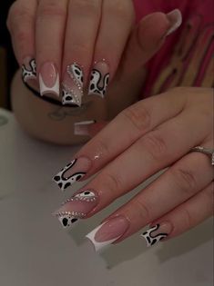 Vaquita Nails, Rodeo Nails Designs, Cow Nails Acrylic, Tapered Square Nail Designs, Cow Print Acrylic Nails, Rodeo Nails, Cow Print Nails, Cowboy Nails, Western Nails