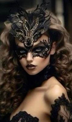 Cocktail Masquerade Outfit, Eyes Wide Shut Costume, Masquerade Costumes For Women, Mascarade Costume, Masquerade Photoshoot, Masquerade Hairstyles, Masked Party, Masquerade Outfit Ideas