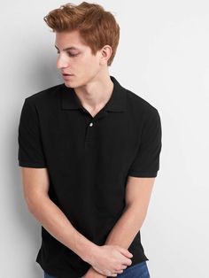 Black Short Sleeve Polo Sweater With Ribbed Collar, Classic Fitted Gap Tops, Classic Black Collared Polo Shirt, Cotton Polo Sweater With Seamless Collar, Classic Plain Cotton Polo Shirt, Classic Cotton Plain Polo Shirt, Classic Polo Shirt With Polo Collar, Classic Solid Polo Shirt, Classic Solid Color Polo Shirt