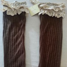 Designed By A`Reve Nwt: New-Condition Boot Socks Accessory... * Brown/Olive/Khaki Color * Lace Trim = Creamy Antique-Shade ^ Knit-Sweater Print Pattern ^ Pairs Well With Boots & Leggings Size: Med/Lg Dimension: 20" L Leg-Warmers Boot Socks S E A S O N A L L A Y E R C O Z Y Brown Socks Aesthetic, Boots Leggings, Brown Socks, Socks Aesthetic, Sweater Print, Boots And Leggings, Mori Kei, Dimension 20, Boot Socks