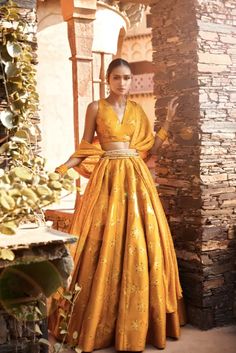 Haldi Outfits, Indian Outfits Lehenga, Lehnga Dress, Salwar Kamiz, Traditional Indian Outfits, Indian Gowns Dresses