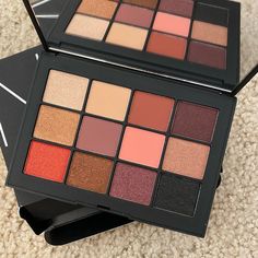 Brand New In Box Nars Extreme Effects Eyeshadow Palette. Nars Eyeshadow Palette, Nars Duo Eyeshadow, Eyeshadow Crayon, Nars Eyeshadow, 50 Makeup, Nars Makeup, Shadow Sticks, Palette Color, Makeup Bundles