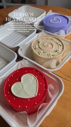 Lunch box cake bento cake diseños creativos pasteles lindos pasteles minimalistas pasteles en lonchera mini cakes Cute Lunch Box Cakes, Bento Cake Business, Pastry Box Ideas, Chocolate Bento Cake, Spring List