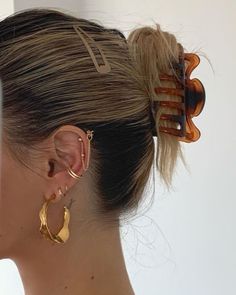 Jourdan Sloane, Smink Inspiration, Clip Hairstyles, Kate Moss, Compass Tattoo, Gold Hoops, Trendy Hairstyles