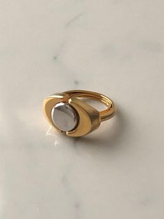 Rare vintage two tones minimalist pinky ring by Avon  Size 2 1/2" - 3"  Condition nice! Feel free to convo with any request. Happy shopping! Pinky Ring, Rings Statement, Favorite Jewelry, Statement Rings, Happy Shopping, Jewelry Rings, Size 2, Accessory Gift, Electronic Accessories