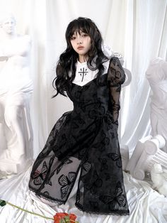 ❤︎Princess Puff Sleeve Waist Cross Butterfly Dress❤︎


Please note that it may take some time for us to ship the item. Cross Gothic, Gothic Lace, Lace Dress With Sleeves, Butterfly Dress, L And Light, Feminine Dress, Feminine Design, Lace Sleeves, Alternative Fashion