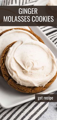 Soft and chewy ginger molasses cookies, Starbucks copycat recipe. Soft Ginger Molasses Cookies, Chewy Ginger Molasses Cookies, Berry Pie Recipe, Chocolate Chip Bundt Cake, Ginger Molasses, Cinnamon Cream Cheese