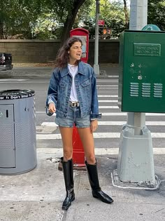 Cereal Aisle, Leandra Medine Style, Western Boots Outfit, Mini Skirt Style, High Boots Outfit, Leandra Medine, Spring Summer 23, Summer Boots, Spring Boots