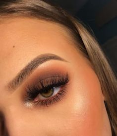 Everyday Eyeshadow Looks, Rosa Make-up, Nyx Concealer, Brown Makeup Looks, Everyday Eyeshadow, Brown Smokey Eye, Kendall Jenner Makeup, Halloween Make-up Looks, Sunset Makeup