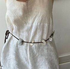 Conch Belt, Y2k Hairstyle, Necklace Aesthetic, Jewelry Inspo, School Fashion, Fashion Details, Cute Fashion, Dive In, 90s Fashion