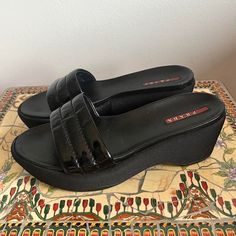 - Brand: Prada / Prada Sport - Authentic Cute Sporty Chic Platform Sandals, Open Toe, Wedge Heel. Luxury 90s Style. Perfect For Summer, Vacation. In Good Condition, As Shown In Pics - Measurements: 36 1/2it (Size 6.5) But Can Fit Up To A Us 8 Well. Heel Is About 2.5-2.75 Inches - Comment For Any Questions/Inquiries Prada Sandals, 90s Style, Sandals Brands, Sporty Chic, Prada Shoes, 90s Fashion, Platform Sandals, Wedge Heels, Summer Vacation