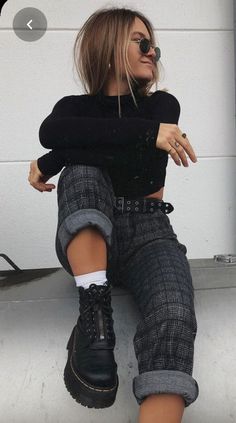 Metal Concert Outfit Winter, Outfit Inspirations Edgy, Grunge Outfits Winter, Trendy Outfits 2020, Trendy Outfits Edgy, Estilo Hipster, Black And White Outfit, Outfits Edgy