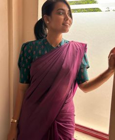 Professional Saree, Patch Blouse, Best Blouse Designs, Saree Designer, Saree Poses, Indian Saree Blouse, Elegant Blouse Designs, Blouse Neck, Stylish Sarees