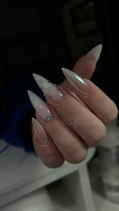 Simple Stiletto Nails, Silver Nail Designs, Stiletto Nails Designs, Classy Acrylic Nails, Silver Nails, Pretty Acrylic Nails, Fancy Nails, Chic Nails, Dope Nails