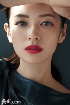 167.トップ 3ce Makeup, Asian Makeup Looks, Red Lipstick, Look At You, How To Make Hair, Beauty Face, Bridal Makeup