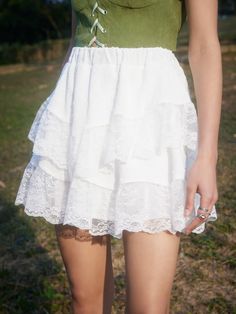 White Romantic   Polyester Plain Layered/Tiered Embellished Non-Stretch Summer Women Bottoms White Lace Skirt Outfit, Layered Skirt Outfit, White Skirt Outfits, Frilly Skirt, White Lace Skirt, Fairy Skirt, Cute Skirt Outfits, Rock Outfit, Women Skirts