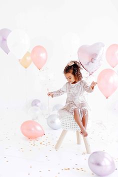 Toddler Photoshoot Ideas Indoor, Kids Photoshoot Ideas Studio, 2nd Birthday Photoshoot, Valentines Mini Session, Photoshoot Studio Ideas, Baby Boy Portraits, Valentine Mini Session