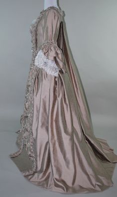 18th Century Rococo Gown Robe a la Francaise Rococo Costume, Rococo Gown, Rococo Dress, Historical Costuming, Historical Dress, Period Pieces, Century Dress, Georgian Era, 18th Century Fashion