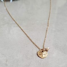 Who Doesn't Love Dainty Chains That Pack A Punch? Layer It, Or Show It Off Solo. No Matter What You Choose, You Can't Go Wrong! Our Necklaces Are Dainty And Perfect For Layering! - Material: Gold Filled - Length: 15.5" With A 1.5" Extender - Charm: .75" Gold Dipped Sand Dollar With .25" Pearl Sea Dollar, Dainty Bar Necklace, Sand Dollar Necklace, Pink Statement Necklace, M Necklace, Three Necklaces, Chunky Bead Necklaces, Gold Sand, Sunflower Necklace