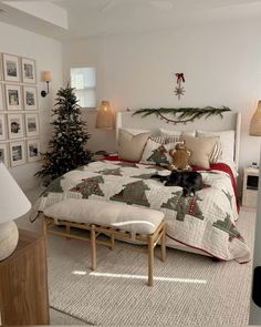 Christmas Decorations Apartment, Holiday Room, Cozy Christmas Decor, Christmas Interiors, Christmas Decorations Bedroom, Christmas Room Decor