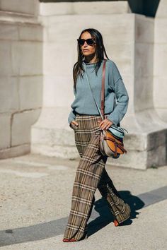 Fashion 2000, Vogue Ukraine, Paris Mode, Moda Jeans, Autumn Outfits, Mode Inspo, Plaid Pants, Cool Street Fashion, 가을 패션