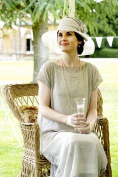 Starting with season one, Lady Mary (Michelle Dockery) wore A LOT of beautiful dresses. Click to see our favorites! Downtown Abbey Fashion, Mary Crawley, Lady Mary Crawley, Downton Abbey Movie, Downton Abbey Dresses, Downton Abby, Michelle Dockery