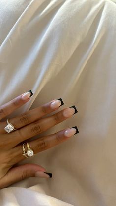 i love black french alwaysssss Square Black French Tip Nails, Short Black French Tip, Short Black French Tip Nails, French Nails Black, Black French Tip Nails, Black French Nails, Black French Tip, I Love Black, Black French Tips