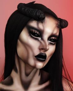 Halloween Makeup Artist, Demon Makeup, Creative Halloween Makeup, Monster Makeup, Creepy Makeup, Drag Make-up, Creepy Halloween Makeup, Halloween Beauty