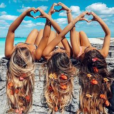 The Ultimate Squad Goals 👫👭👬 Summer ☀️ Bucket List 📝 You Need in Life 🌎 ... Best Friend Fotos, Friends Videos, Beach Photos Friends, Bff Pics, Pictures Friends, Friends Ideas, Beach Pictures Friends