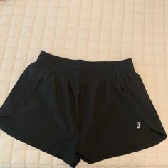 Asics Women’s Running Short Nwot Size L Black Athletic Running Shorts, Asics Low-top Running Shoes For Hiking, Asics Running Shorts, Black Asics Lace-up Running Shoes, Black Compressive Running Shorts, Asics Black, Asics Running, Running Short, Asics Women