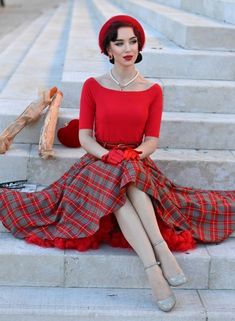 Retro Outfits 50s, 40s Fashion 1940s Style, Fashion 1940s Style, 1940s Woman, 50s Fashion Dresses, Girls Fall, 1950s Style, Types Of Girls