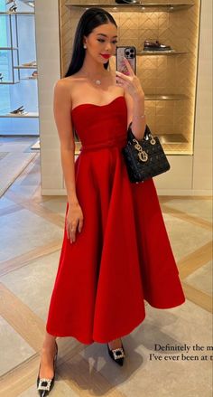 Evening Dress Outfit, Dress Trending, Long Ball Gown, Classy Prom Dresses, Grooming Tips, Ball Gowns Evening, Gala Dresses, Tube Dress, Dress Party