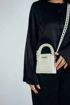 Chic Beaded Evening Bag With Top Handle, Chic Beaded Top Handle Evening Bag, Elegant Cream Tote Evening Bag, Elegant Small Evening Shoulder Bag, Small Elegant Bag For Everyday Use, Chic Everyday Pearl Shoulder Bag, Elegant Small Bag For Everyday Use, Elegant Beaded Top Handle Bag, Luxury Pearl Evening Bag As Gift