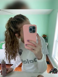 Cute Flag Football Hairstyles, Libero Hairstyles, Curly Hairstyles Athletic, Soccer Mom Hairstyles, Flag Football Hairstyles, Soccer Hairstyles For Curly Hair, Hairstyles For Football Games, Lax Hairstyles, Hairstyles For Soccer