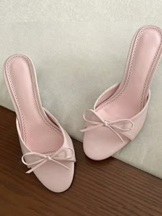 Pink Ribbon Heels, Pink Shoes Aesthetic, Cute Pink Heels, Mules Shoes Outfit, Romantic Shoes, Feminine Sandals, Feminine Shoes, Feminine Romantic