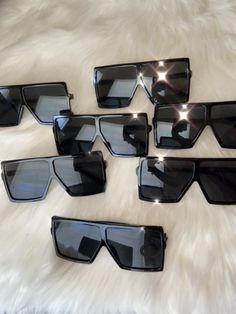 Baddie Sunglasses, Baddie Things, Summer Board, Fashion Shades, Weird Jewelry, Chicago Fashion, Mine Mine, Dresses Beach