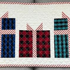 Christmas Present Table Runner PDF Pattern - Etsy