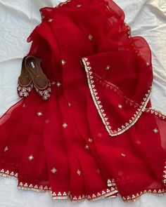 Red Dupatta For Bride, Hot Red Saree Party Wear, Red Organza Saree, Simple Saree Designs, Anarkali Dress Pattern, Fashionable Saree Blouse Designs, Fancy Sarees Party Wear, Traditional Indian Dress, Saree Designs Party Wear