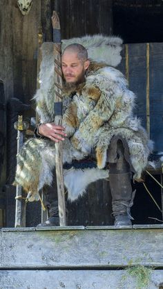 #RagnarLothbrok Viking Drawings, Sons Of Ragnar, Vikings Show, 4k Phone Wallpapers, Vikings Tv Show